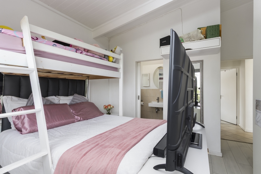 2 Bedroom Property for Sale in The Links Western Cape